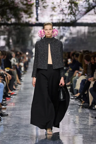 Look 6